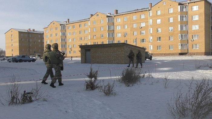 Обеспечивается безопасность жителей военного городка Семейского гарнизона