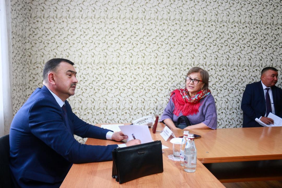 Аким Семея провёл отчетную встречу с жителями города