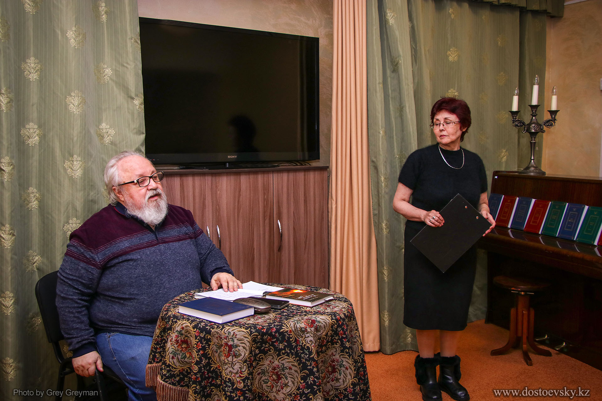 В Семее состоялась презентация одной из книг книжной серии «Абай әлемі»