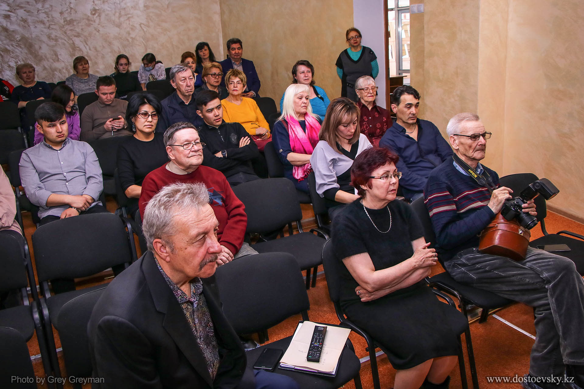 В Семее состоялась презентация одной из книг книжной серии «Абай әлемі»