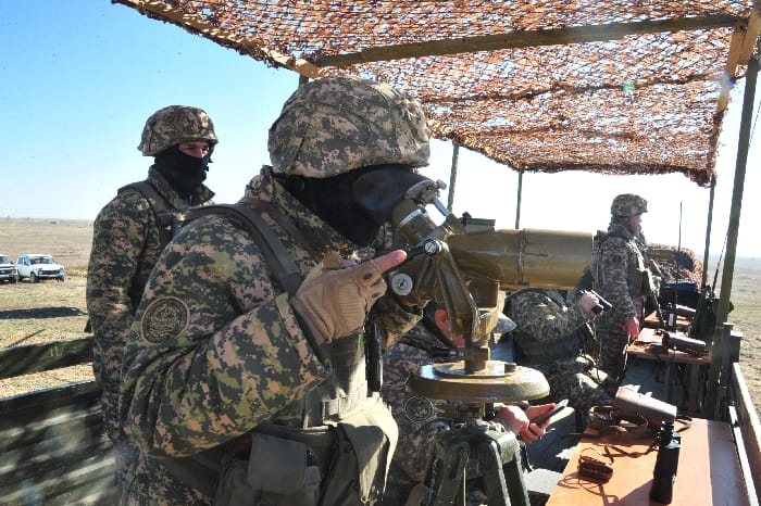 Военнослужащие Семея отработали тактические задачи на полигоне