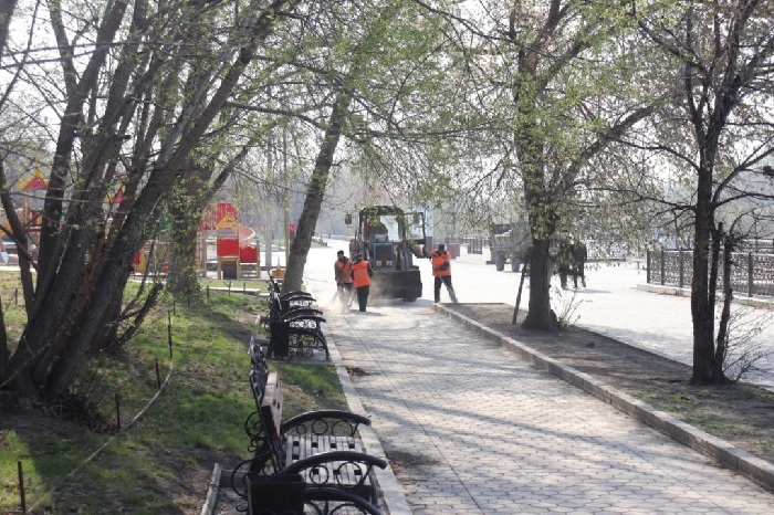 В Семее будет усилена работа по благоустройству улиц и парков