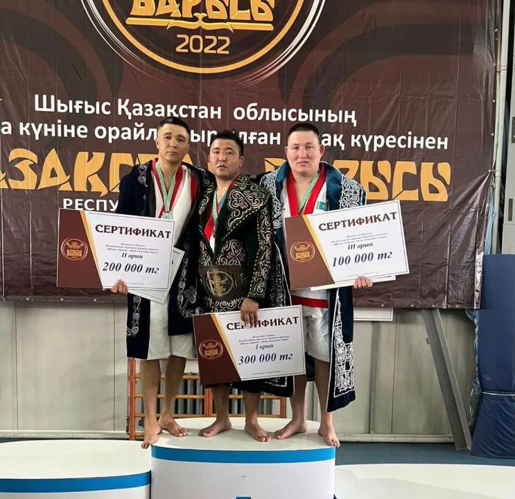 В Семее прошел отбор на республиканский турнир по қазақ күресі «Қазақстан Барысы»