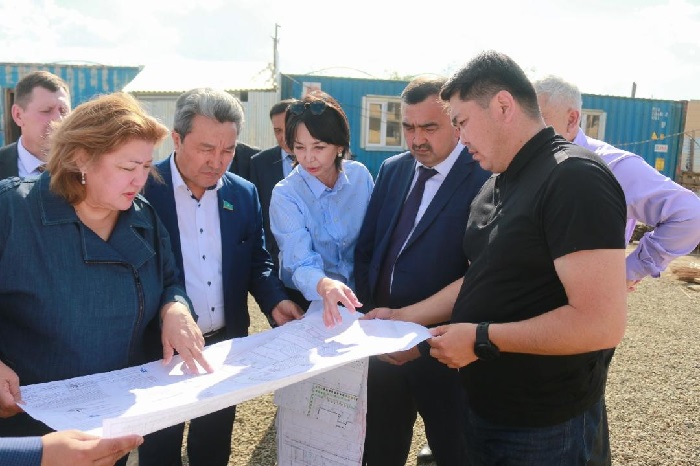 В Семее продолжается подготовка к отопительному сезону