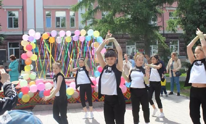 Счастье, солнце, дружба – вот что детям нужно