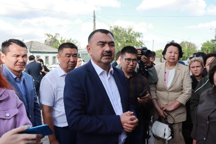 В Семее по улице Сатпаева проводятся дорожные работы
