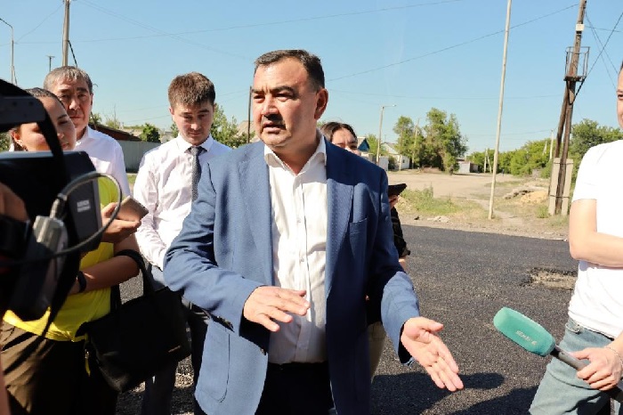 В Семее по улице Пржевальского проводятся дорожные работы
