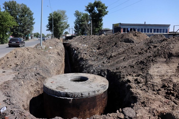 В Семее ведутся работы по расширению водопроводных сетей