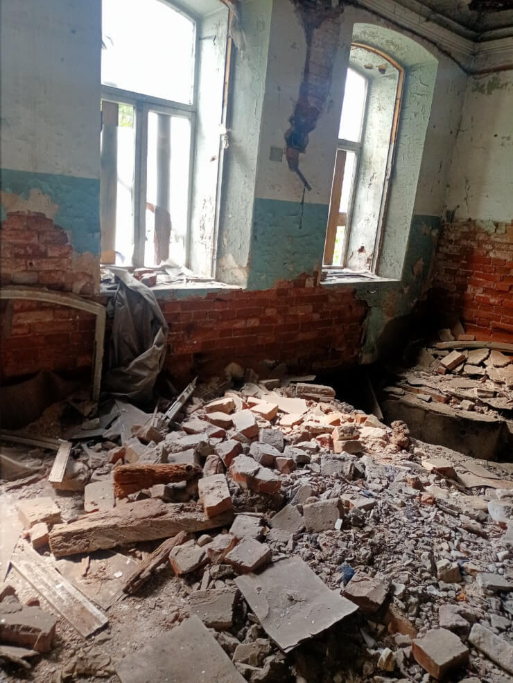На руинах истории: в Семее разрушается здание первого в республике телеграфа