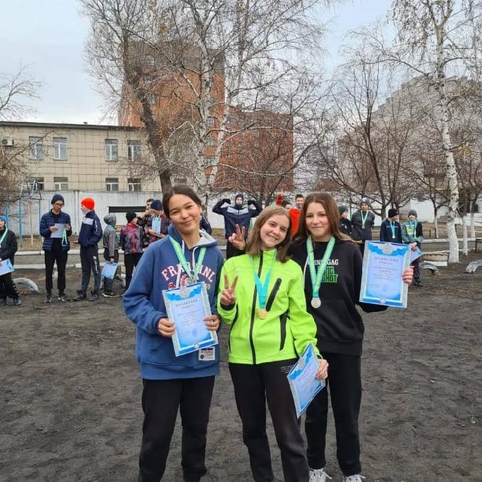 В Семее прошёл Чемпионат города по велоспорту, приуроченный к году детей.