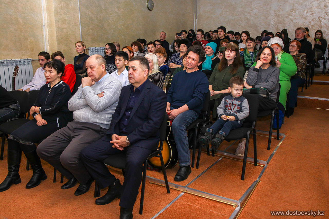 В Семее состоялся творческий вечер авторской песни под названием «Песни, написанные душой»