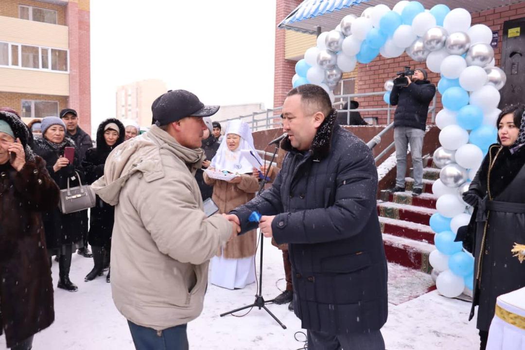 В Семее 64 семьи получили ключи от квартир в преддверии Нового года