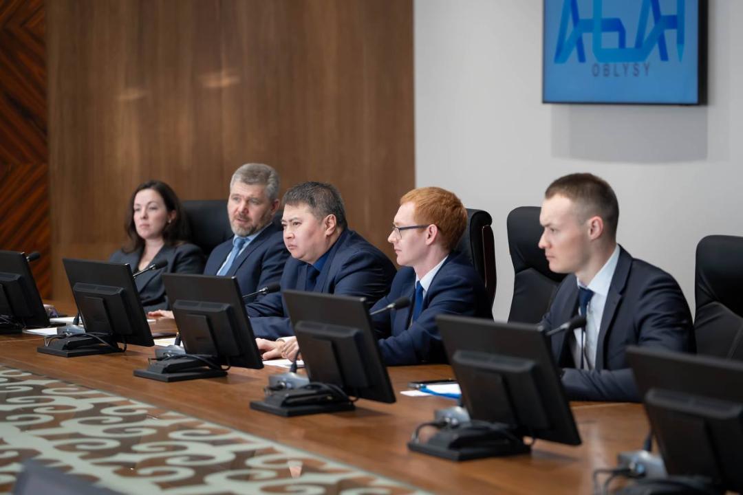 Аким Абайской области Нурлан Уранхаев встретился с представителями российской компании «FESCO»