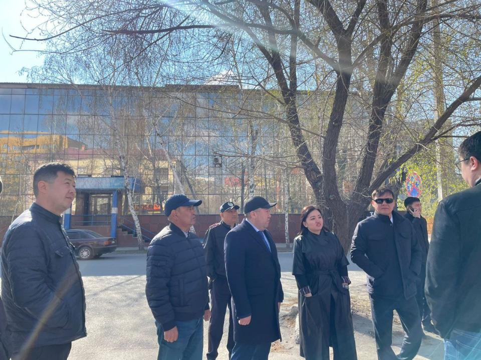 Аким города проверил санитарное состояние набережной