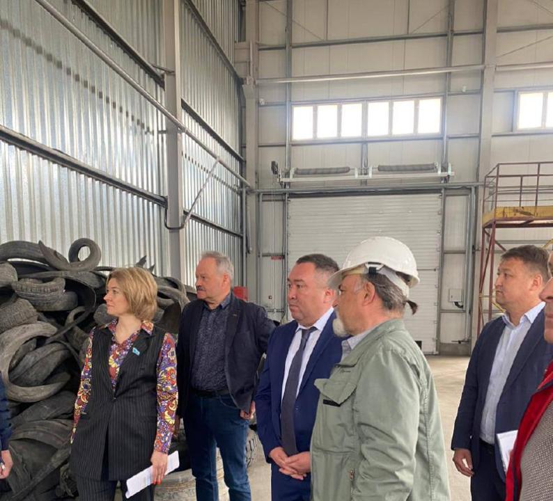 Нурбол Нурсагатов посетил промышленные предприятия Семея