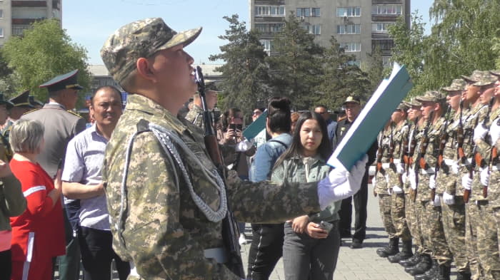 В Абайском гарнизоне проведен ритуал приведения солдат к Военной присяге