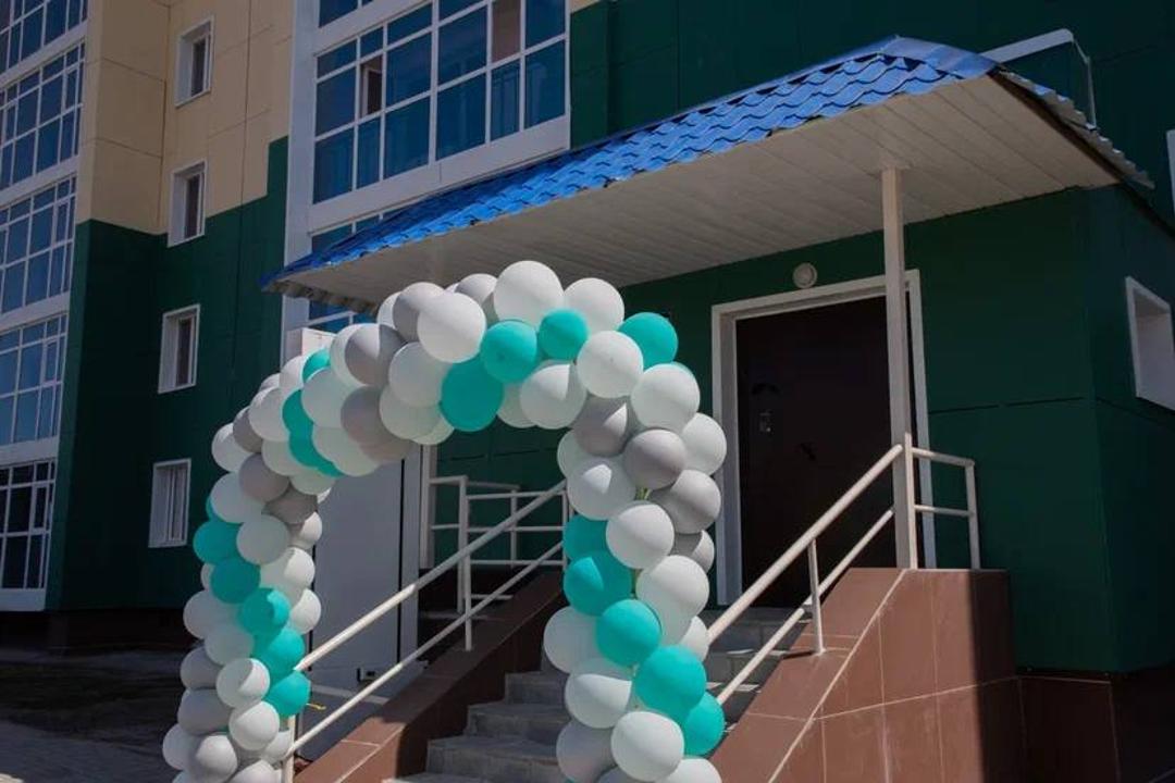 27 семей в Семее получили ключи от новых квартир