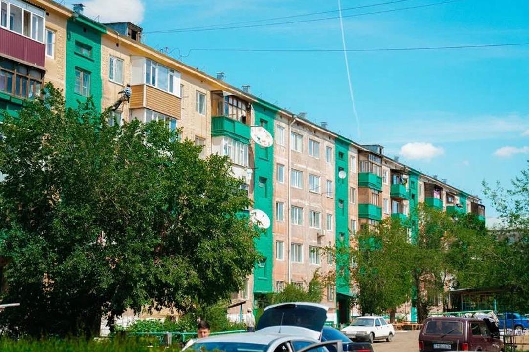 Нарисован новый мурал с эмблемой футбольного клуба «Елимай»