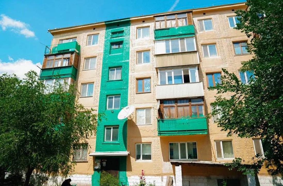 Нарисован новый мурал с эмблемой футбольного клуба «Елимай»