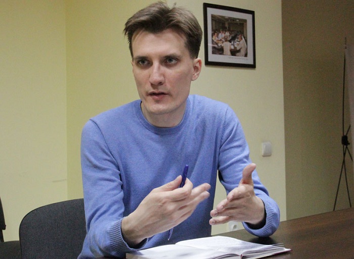 Максим Казначеев