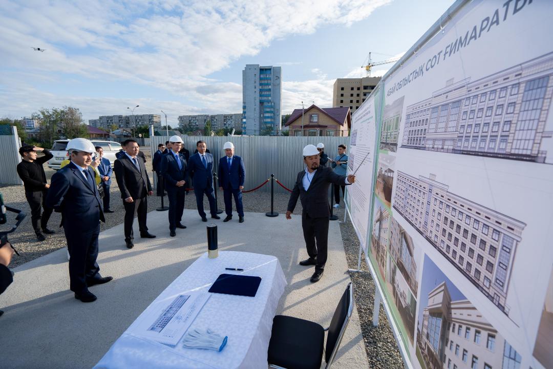 В Семее состоялась церемония закладки капсулы в фундамент будущего здания областного суда