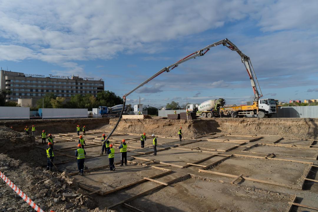 В Семее состоялась церемония закладки капсулы в фундамент будущего здания областного суда