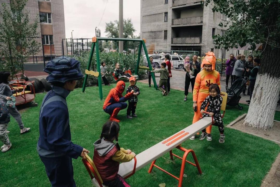 В Семее открылись обновленные дворы