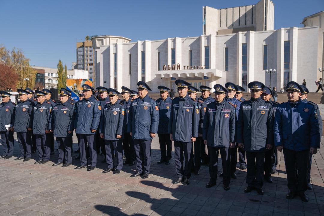 Спасателям Абайской области вручили ключи от специализированной техники