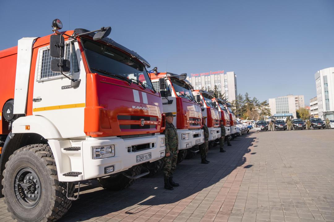 Спасателям Абайской области вручили ключи от специализированной техники