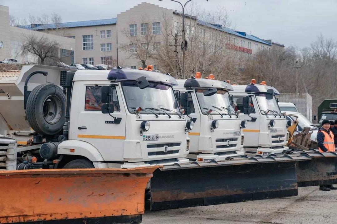 119 дорожно-уборочных машин по городу Семей готовы к зимнему сезону