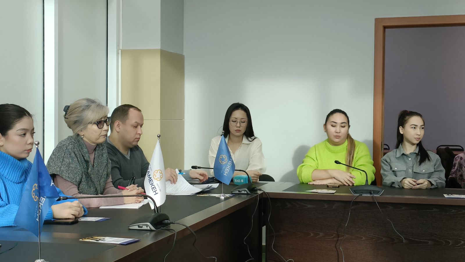 Предпринимателям области Абай разъяснили процесс третьего этапа всеобщего декларирования