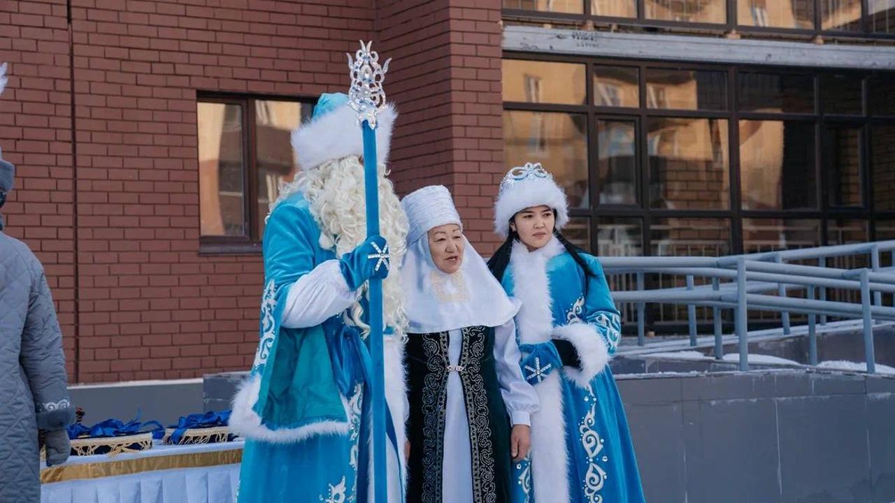 В канун Нового года ключи от квартир вручили 31 семье в Семее