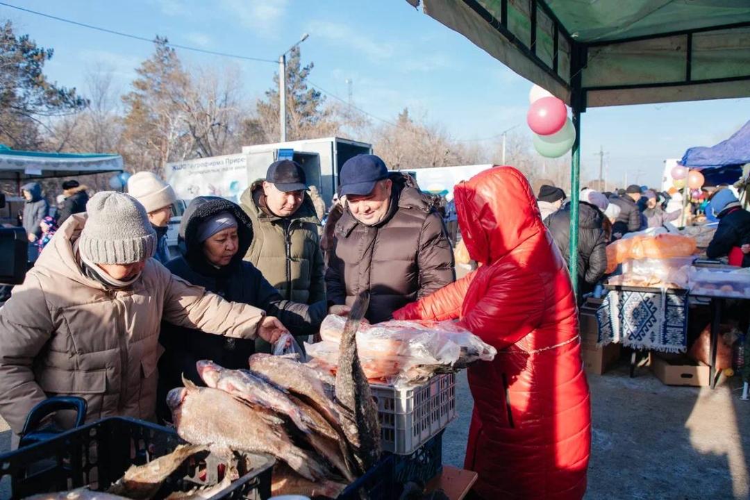 В Семее прошла ярмарка социально-значимых продовольственных товаров
