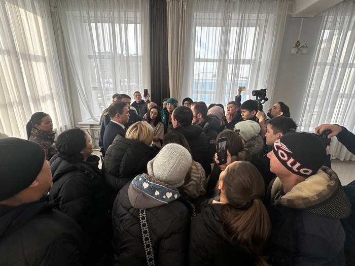 «Не решу проблему – встану с места»: акимат ответил на требования пострадавших предпринимателей