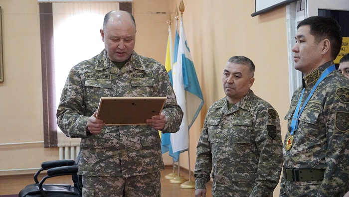 Военнослужащие регионального командования «Восток» стали победителями в зимнем этапе XXI Спартакиады Вооруженных сил по Президентскому многоборью