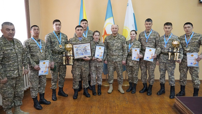 Военнослужащие регионального командования «Восток» стали победителями в зимнем этапе XXI Спартакиады Вооруженных сил по Президентскому многоборью