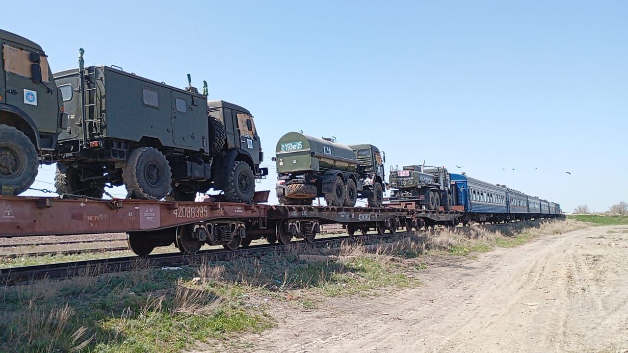 Военнослужащие Абайского гарнизона отправились в районы, пострадавшие от наводнения