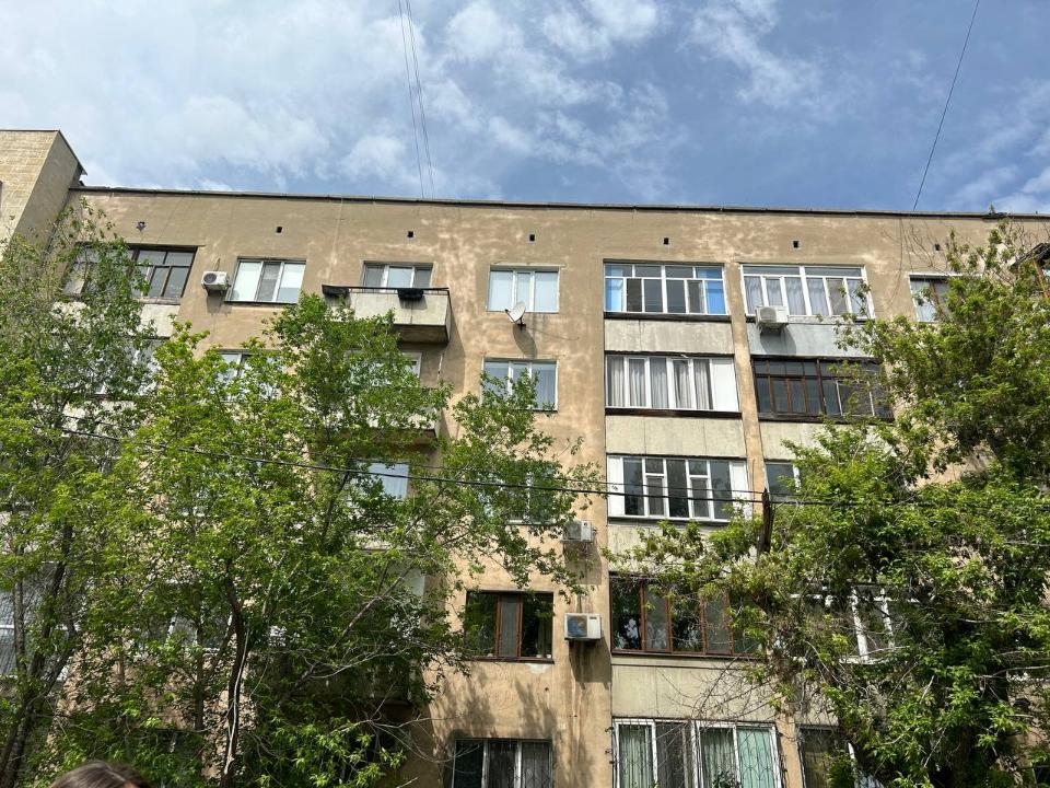 Аким Семея встретился с жителями, обратившимися через социальные сети