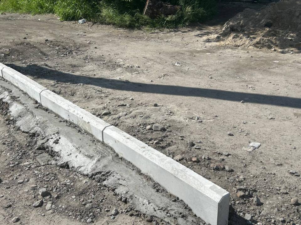 Аким города посетил улицы, где идут работы по асфальтированию