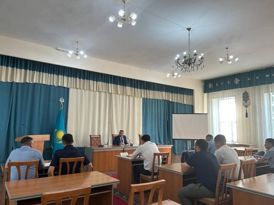 В Семее обсуждены работы по благоустройству территорий железнодорожных переездов