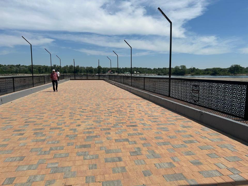 Городской пляж «Заря» для жителей города