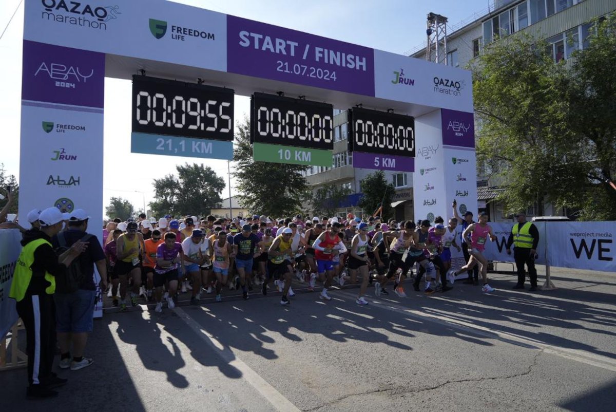 В Семее прошёл забег для любителей спорта