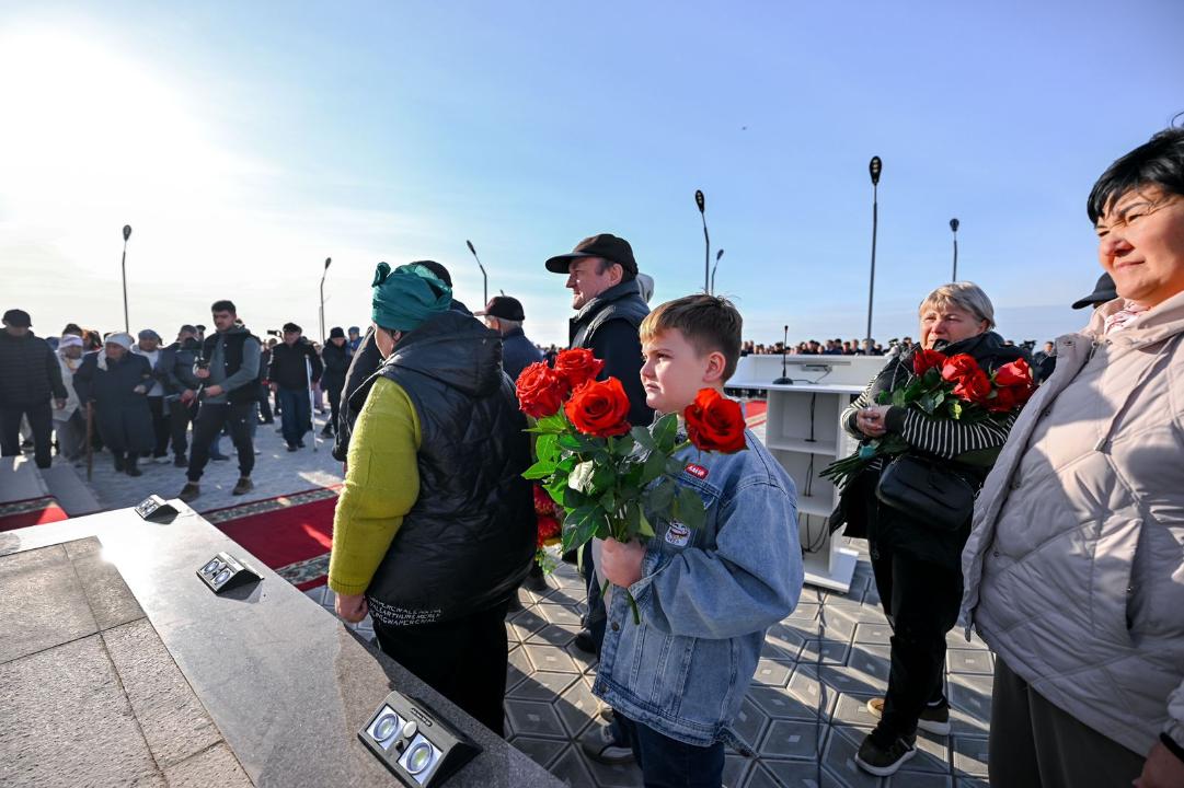 Открылся памятник лесникам, погибших при тушении лесных пожаров в регионе