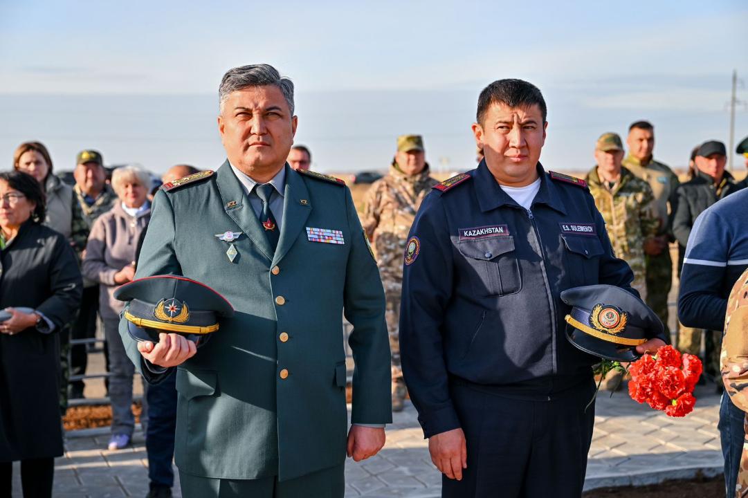 Открылся памятник лесникам, погибших при тушении лесных пожаров в регионе