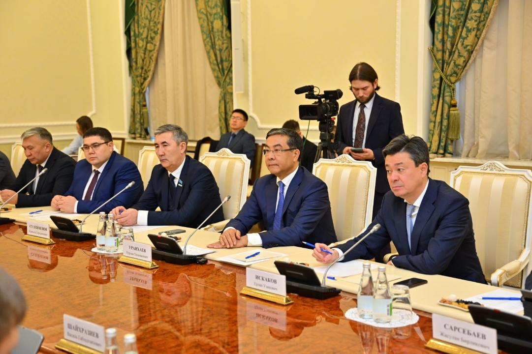 Аким области встретился с Раисом Республики Татарстан