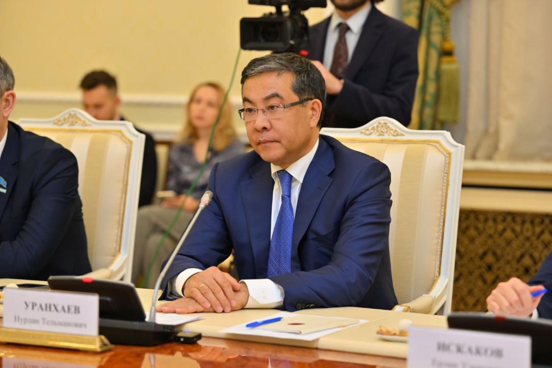 Аким области встретился с Раисом Республики Татарстан