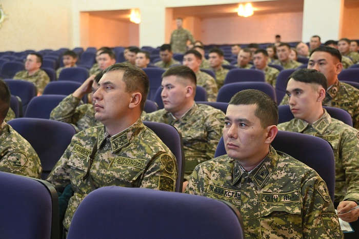 В Абайском гарнизоне прошли учебно-методические сборы