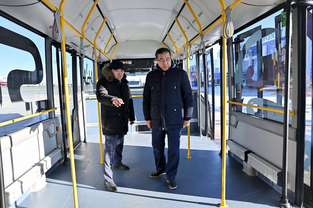 Аэропорт Семея будет перевозить пассажиров на новом автобусе
