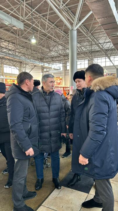 Заместитель акима области проверил цены на социальные продукты питания