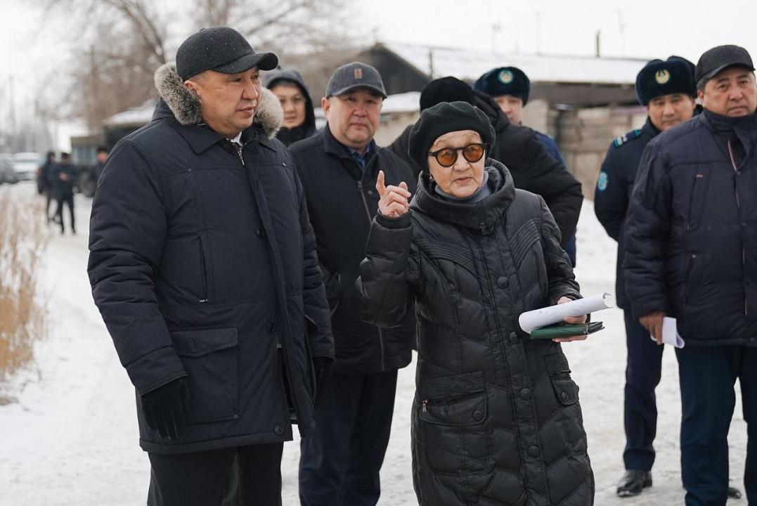 Жители посёлка Комсомольский обратились к акиму Семея со своими проблемами